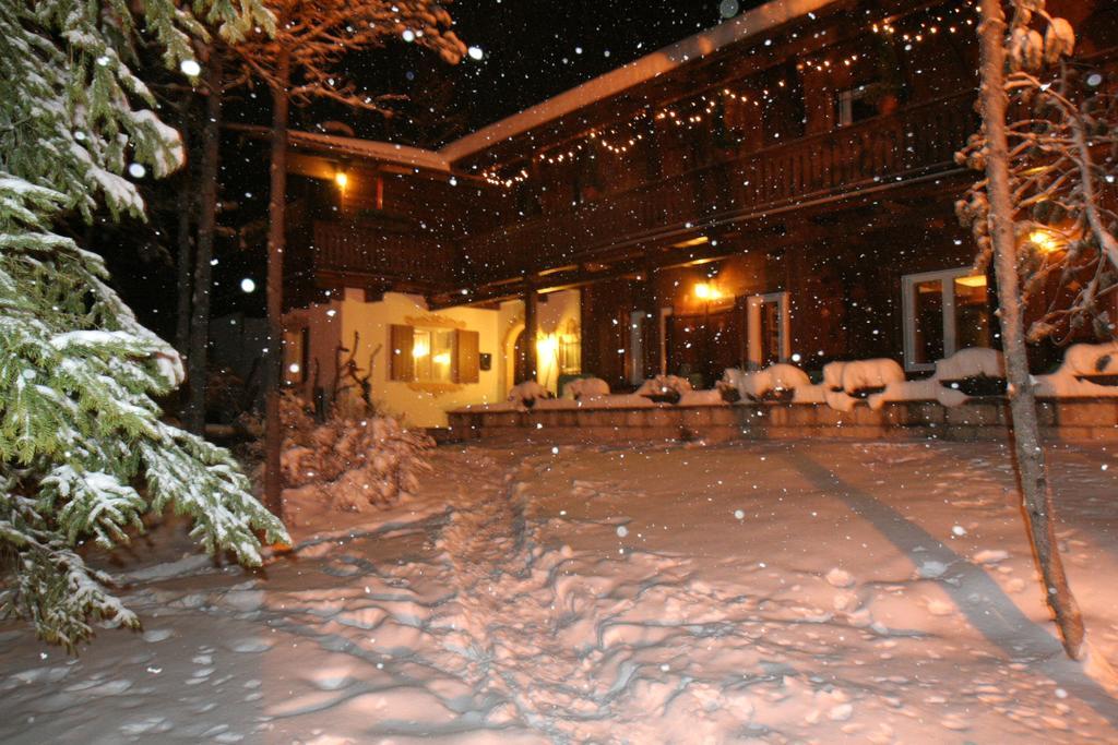 B&B Villa Dolomites Hut Сан Вигилио ди Маребе Екстериор снимка