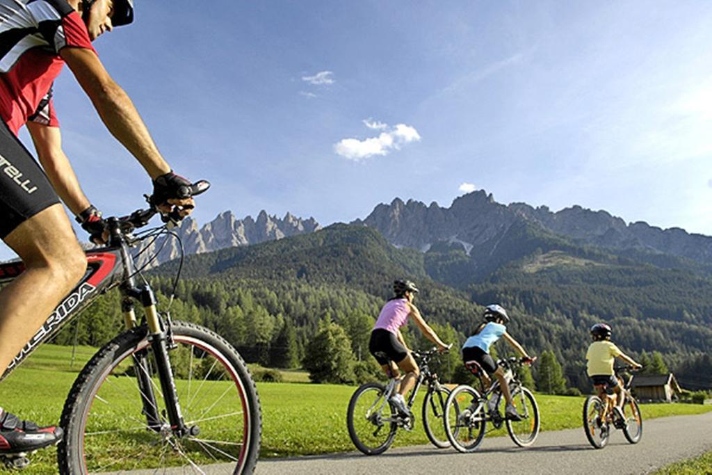 B&B Villa Dolomites Hut Сан Вигилио ди Маребе Екстериор снимка