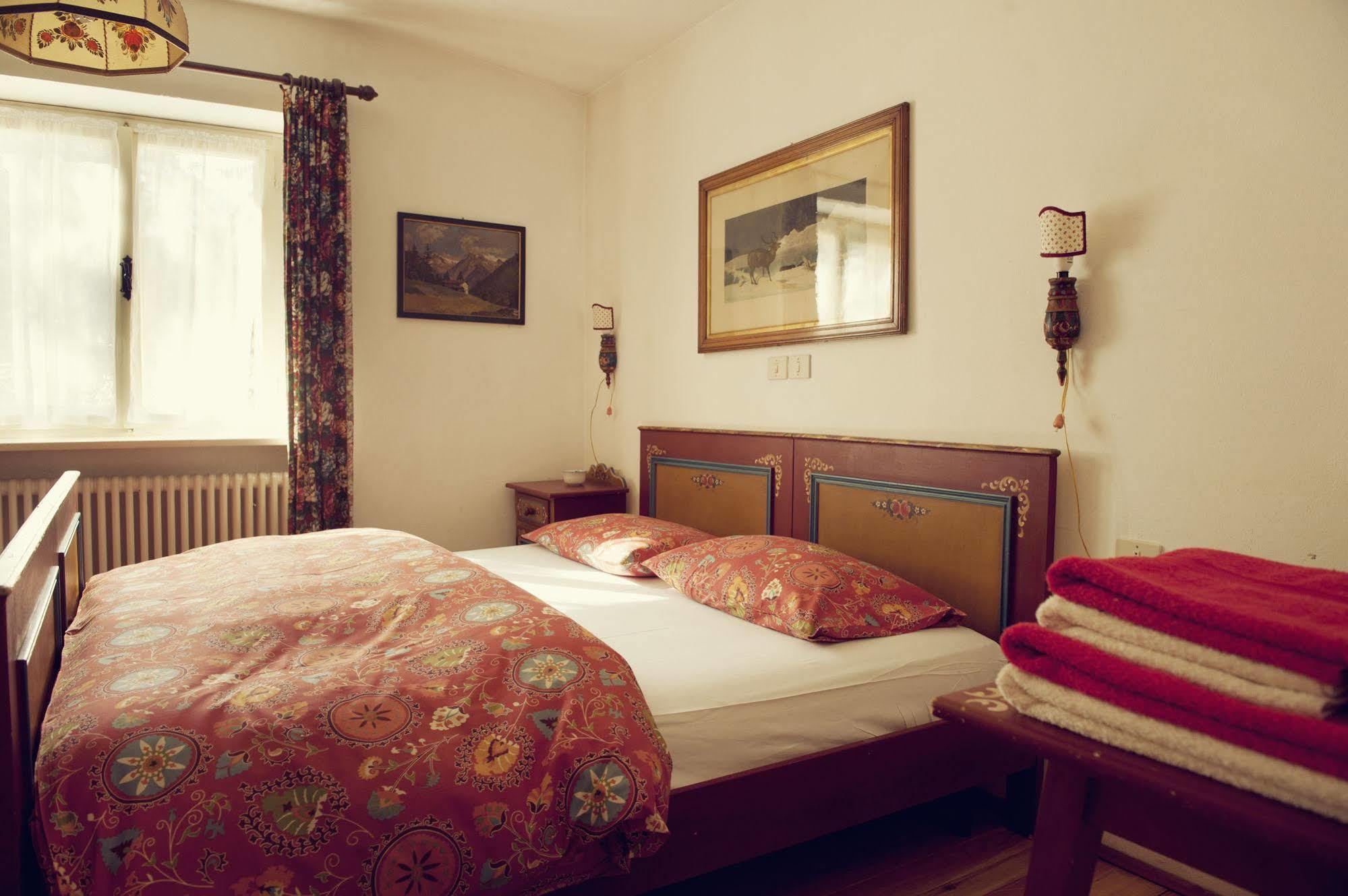 B&B Villa Dolomites Hut Сан Вигилио ди Маребе Екстериор снимка